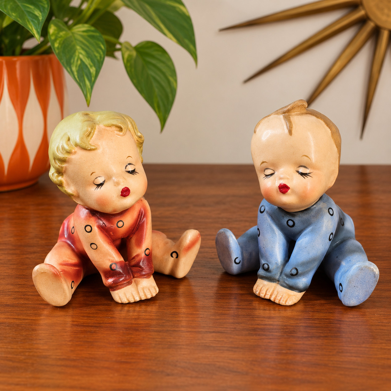 Vintage 1959 Holt Howard Kissing Babies Salt Pepper Shakers Stamped Japan MCM
