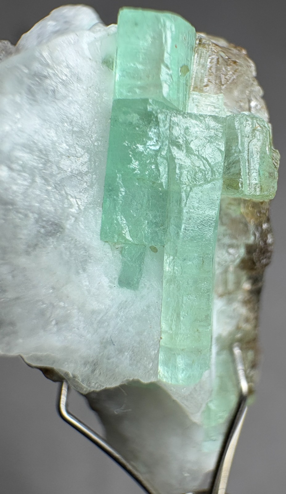 40 CT, Beryl Var High Quality Natural Emerald Crystal On Matrix ,PK