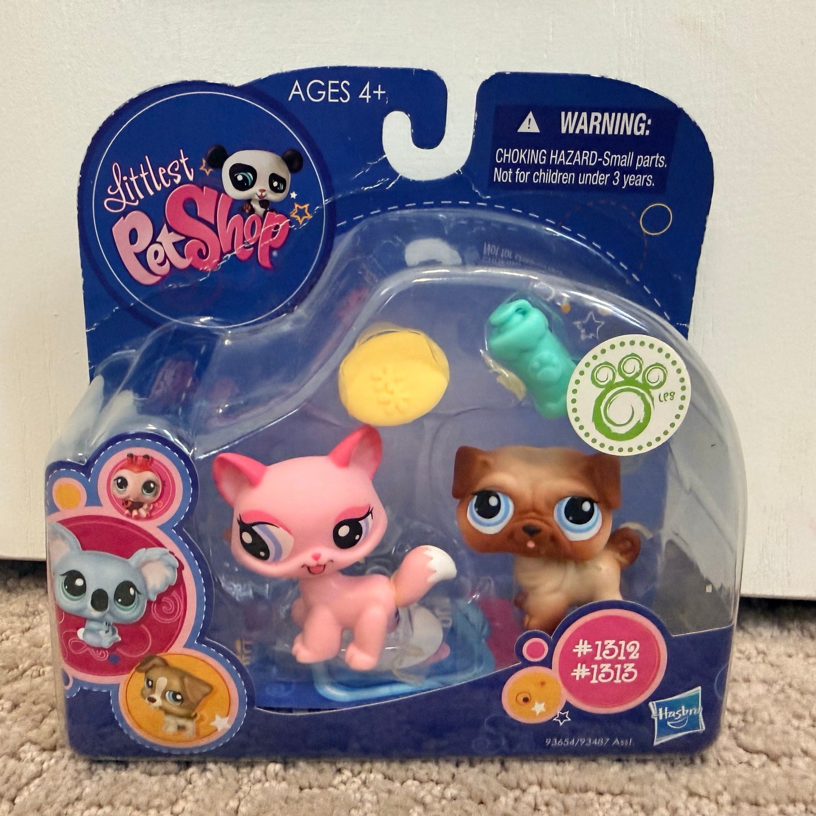 Hasbro Littlest Pet Shop #1313 Purple Eye Cat #1313 Blue Eye Pug NIB 2009