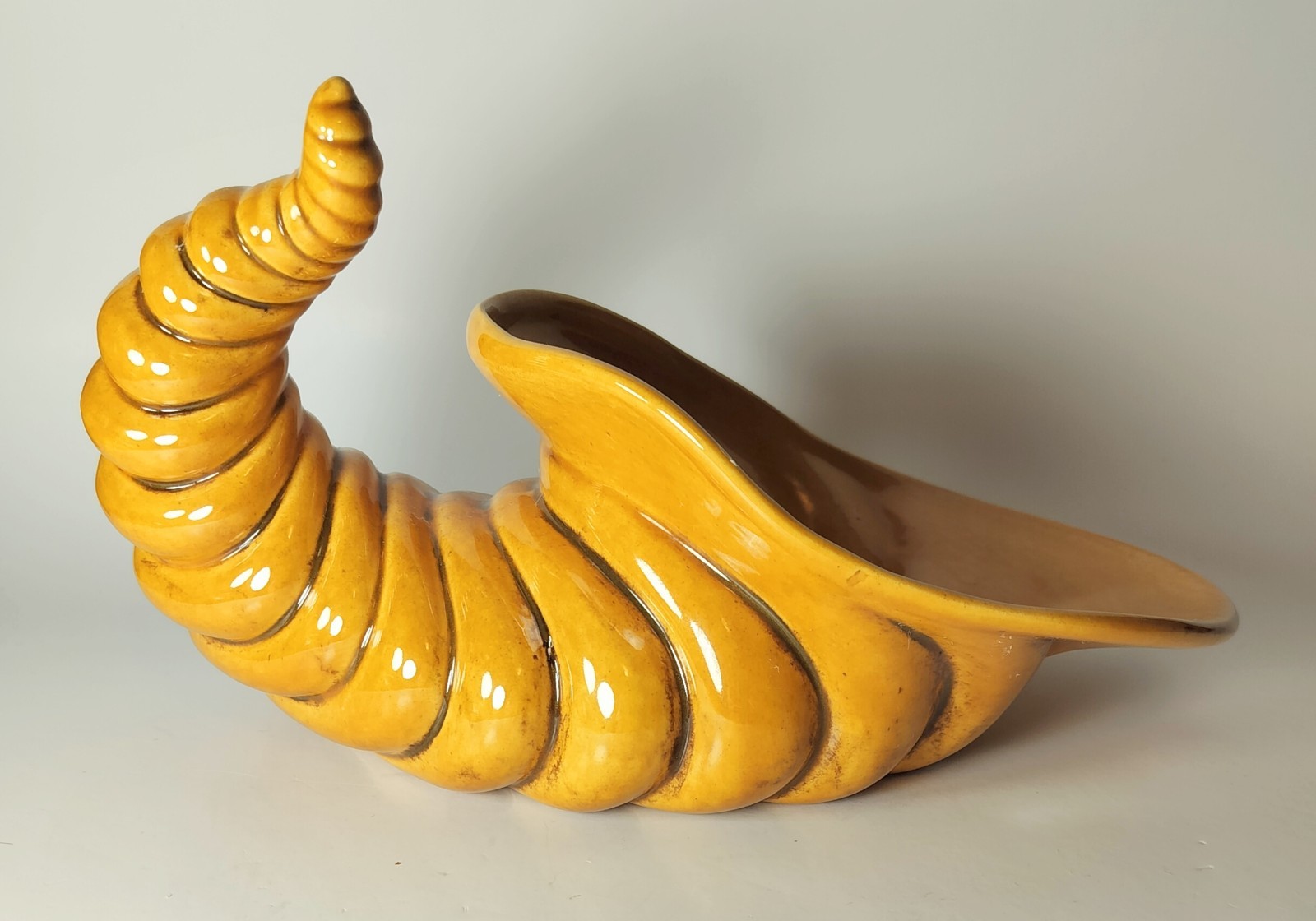 VTG MCM Atlantic Mold Ceramic Harvest Gold Cornucopia Centerpiece USA