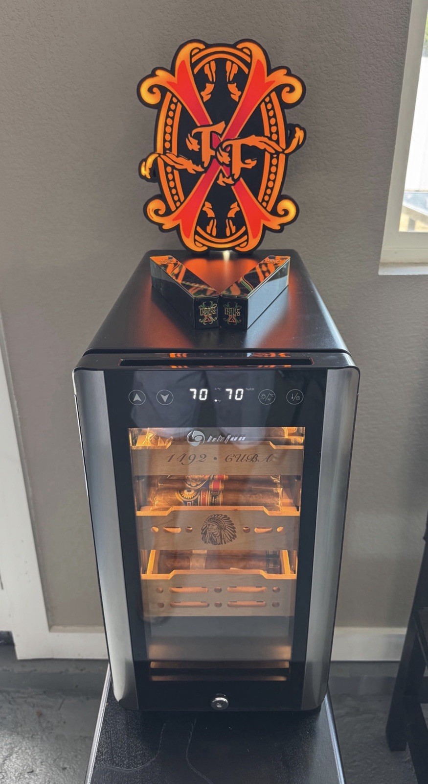 arturo fuente opus x Sign .