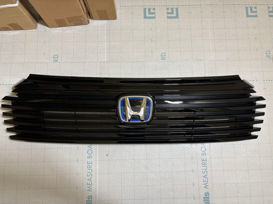 Honda Vezel Genuine Black Front Grill for 2024 E:HEV, New OEM Part