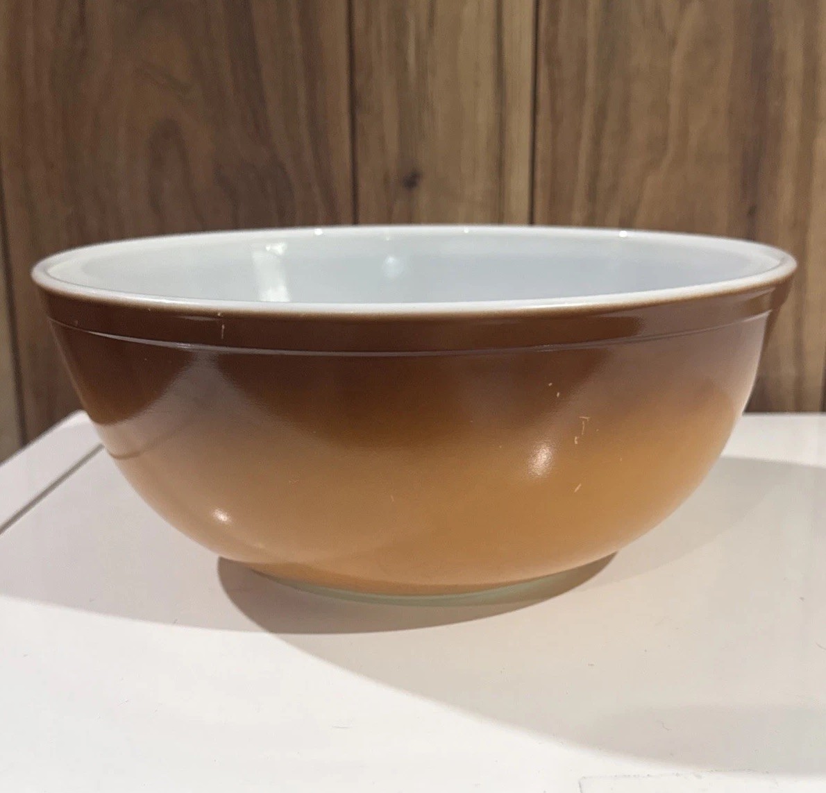 Pyrex Old Orchard Mixing Bowl #404 - 4 qt - brown butterscotch