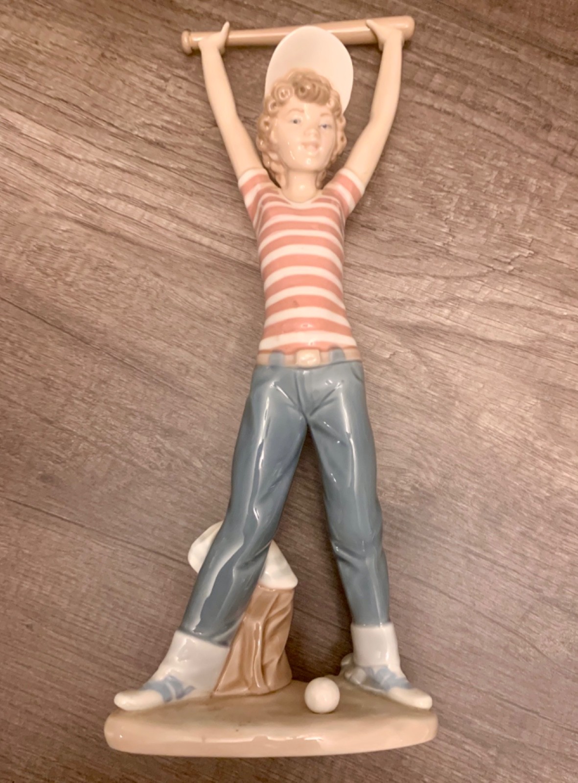 Vintage LLANDRÓ  5289 Little Leaguer Exercising Baseball Player Figurine 12.5