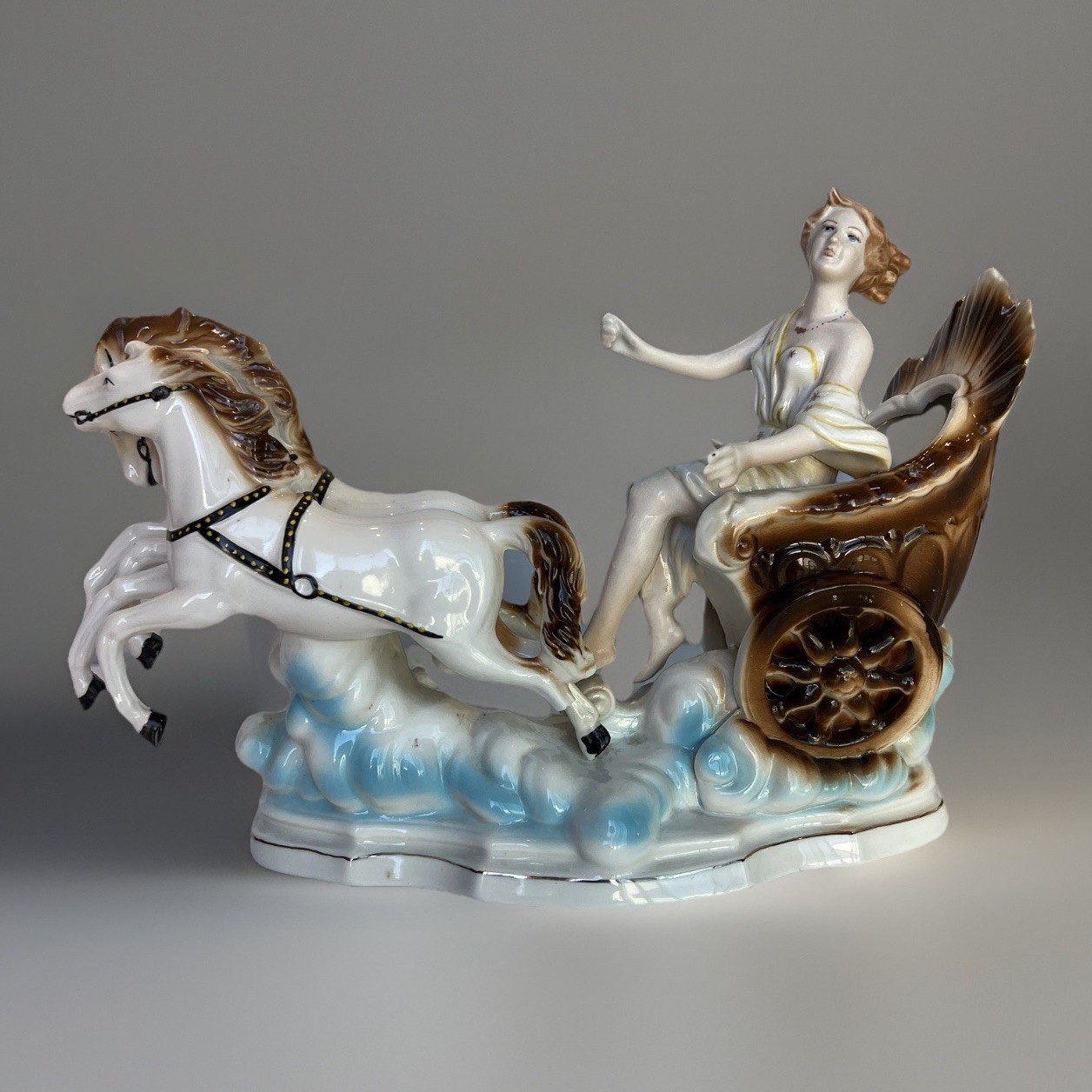 Vintage Veritable Porcelaine Horse Drawn Carriage Lady Figurine Victorian Style 
