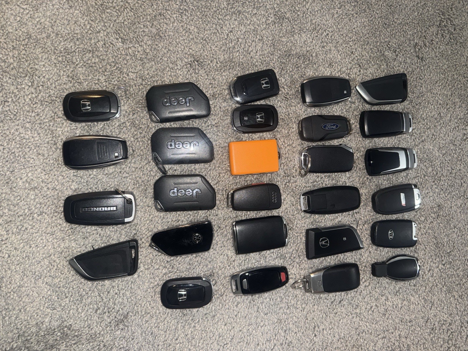 Wholesale Lot Of Keys