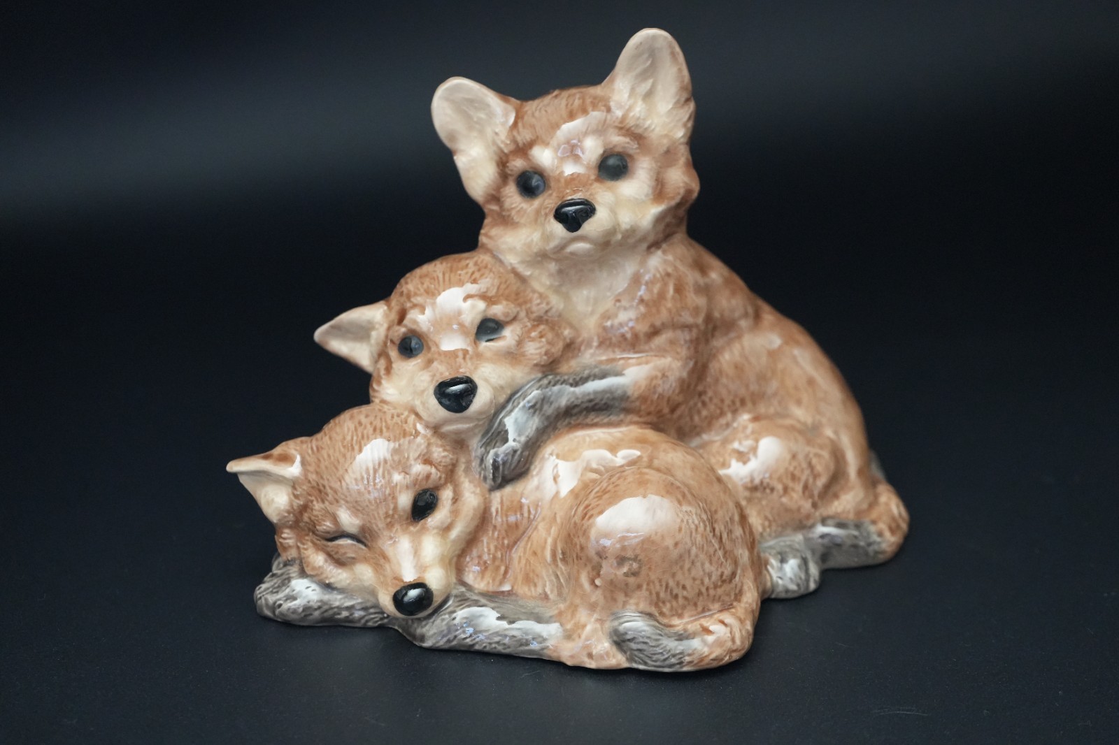Heredities England Fox Cub Trio 5” Vintage Figurine Glazed Ceramic Family - NOS