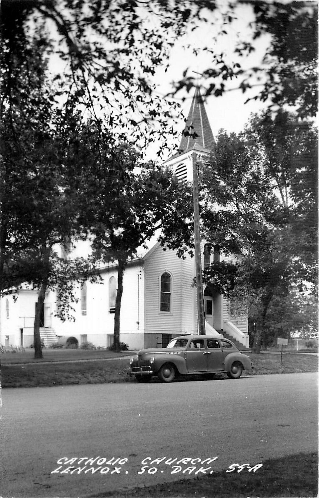 1940s Lennox South Dakota Catholic Church religion 55A RPPC Postcard 25-5558