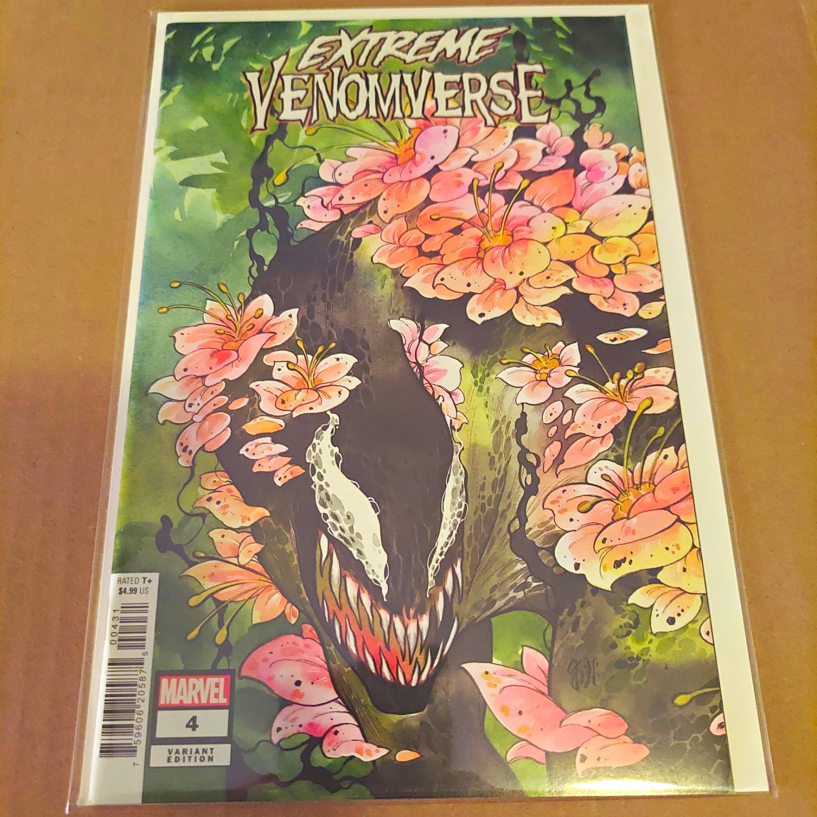 Marvel Extreme Venomverse #4 (2023) Peach Momoko Variant Cover