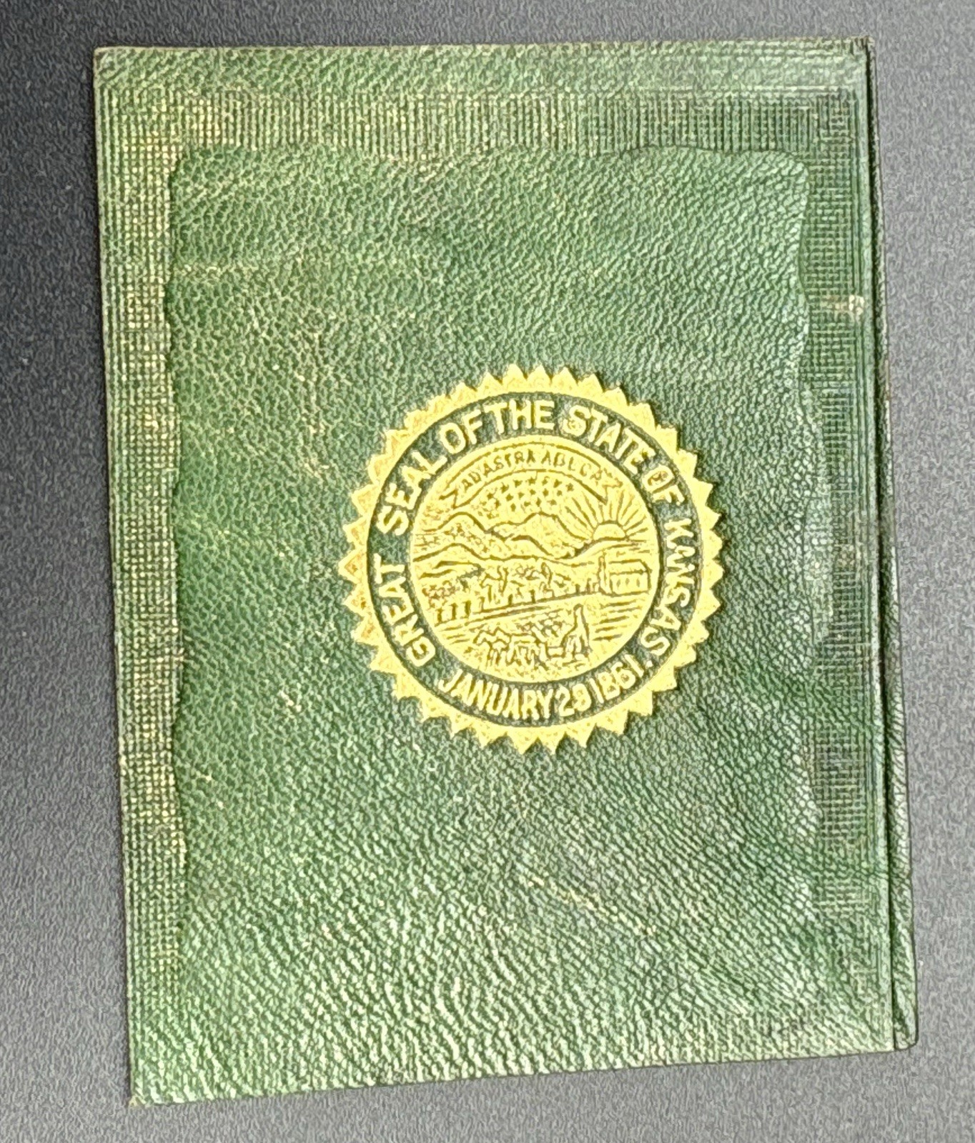 c1910 L23 Kansas State Seal Tobacco Leather Antique Green Gold