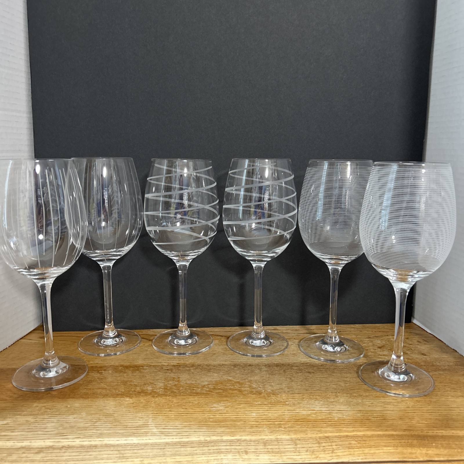 6 Mikasa Cheers Long Stemmed Wine Glasses With Etched Lines & Swirls