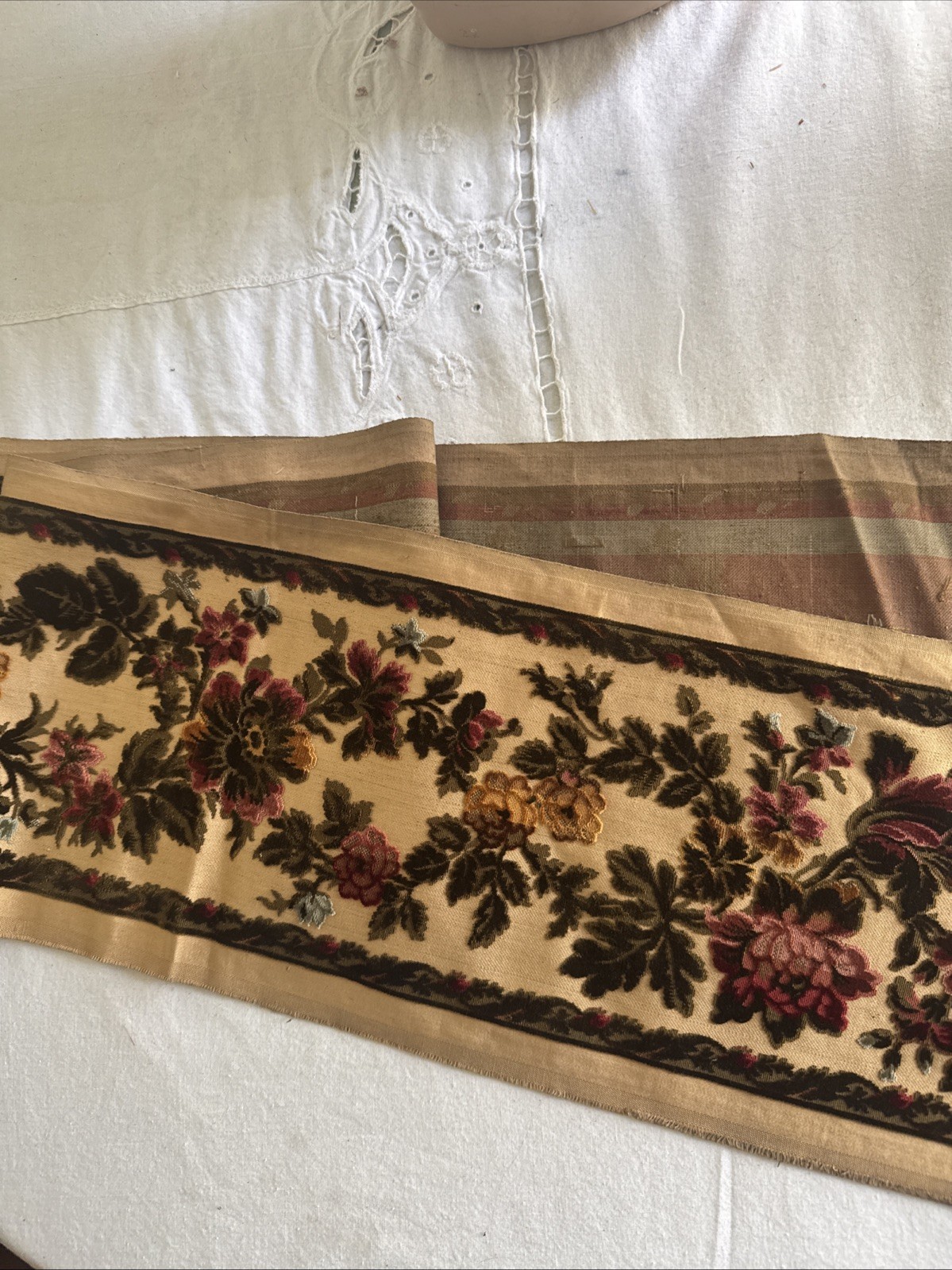 Vintage Antique Victorian Edwardian Chiseled Velvet Boarder Fabric N.O. S.