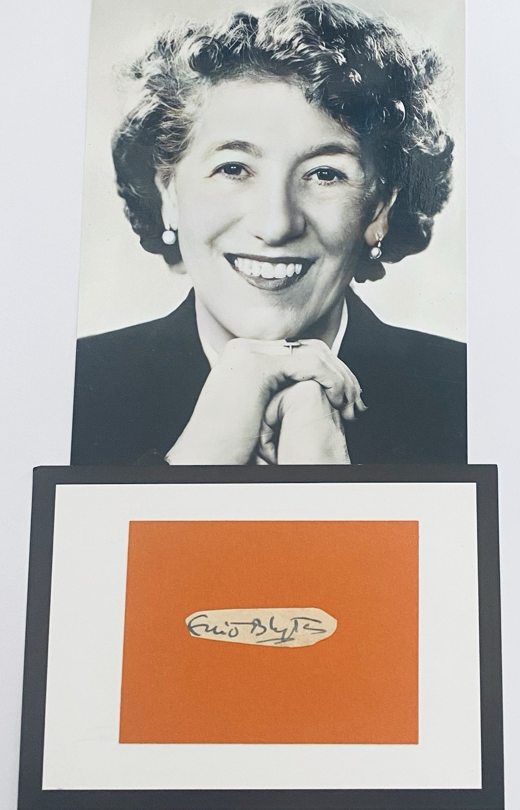 Enid Blyton  English Writer , 1897 - 1968  , Original 10 x 8 Signature Piece