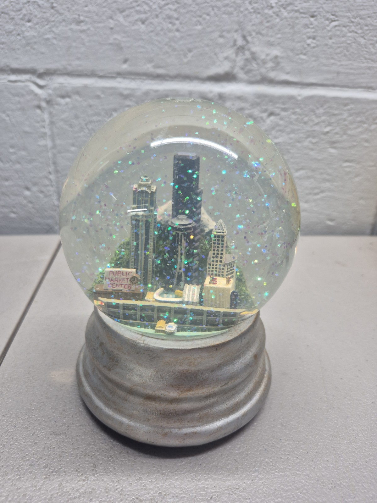 Vintage Three Jays Seattle Musical Snow Globe Nordstrom Space Needle Skyline JJJ