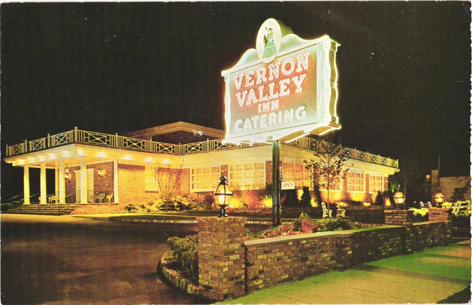 Northport NY Long Island Vernon Valley Inn Restaurant Chrome Postcard Unused