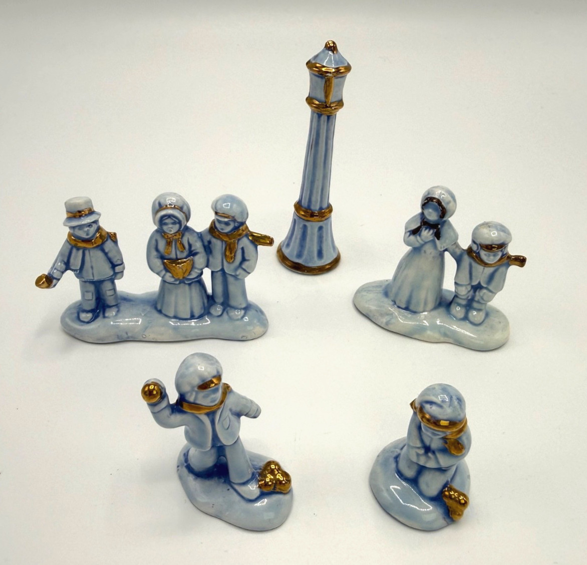 VTG Christmas Village Winter Scene Miniature Ceramic Figures, 5 pieces Hobbyist
