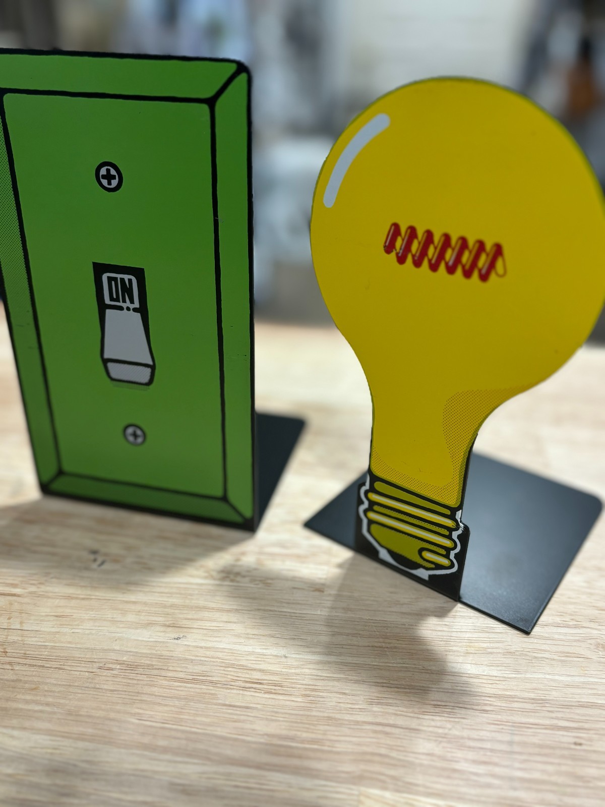 Mid Century Hyde Park Lightbulb Bookends