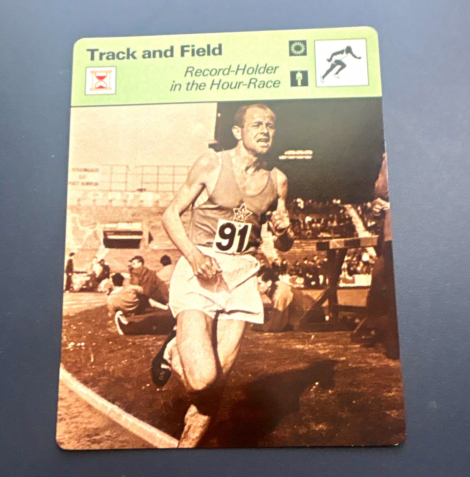 Editions Rencontre S.A. 1977 Track and Field Emil Zatopek Hour-Race Card