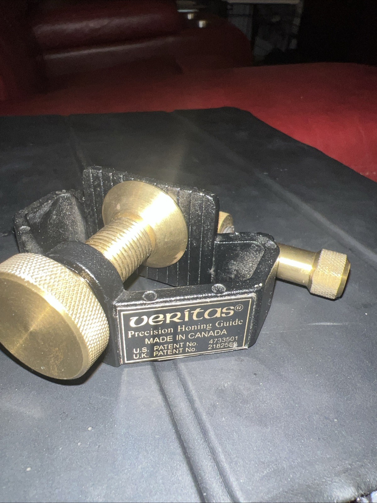 Veritas Precision Honing Guide – Made in Canada – Brass Roller Woodworking Jig
