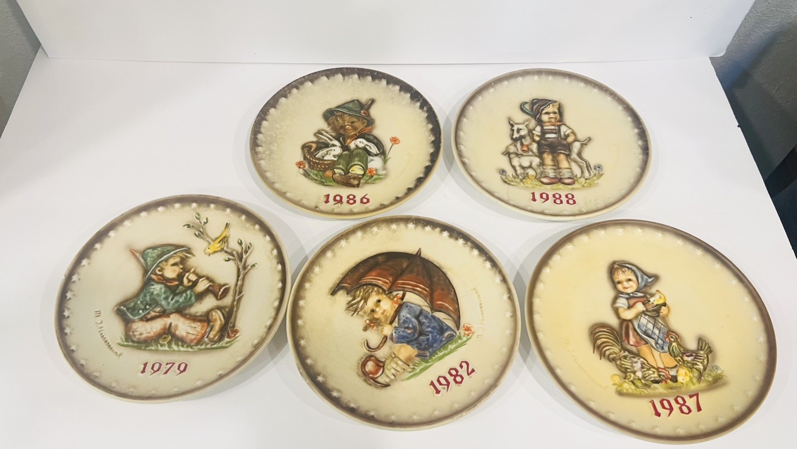 Hummel 1979 German Ceramic Collector Plate Boy Under Tree Round 7.5in + 4 more