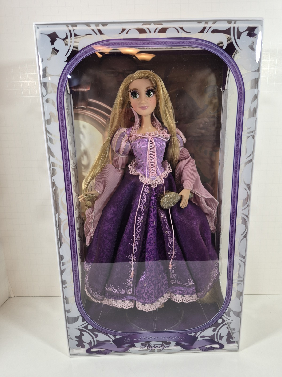 NIB Disney Store LE Rapunzel Limited Edition LE Doll 17 inch 1/5000 Tangled