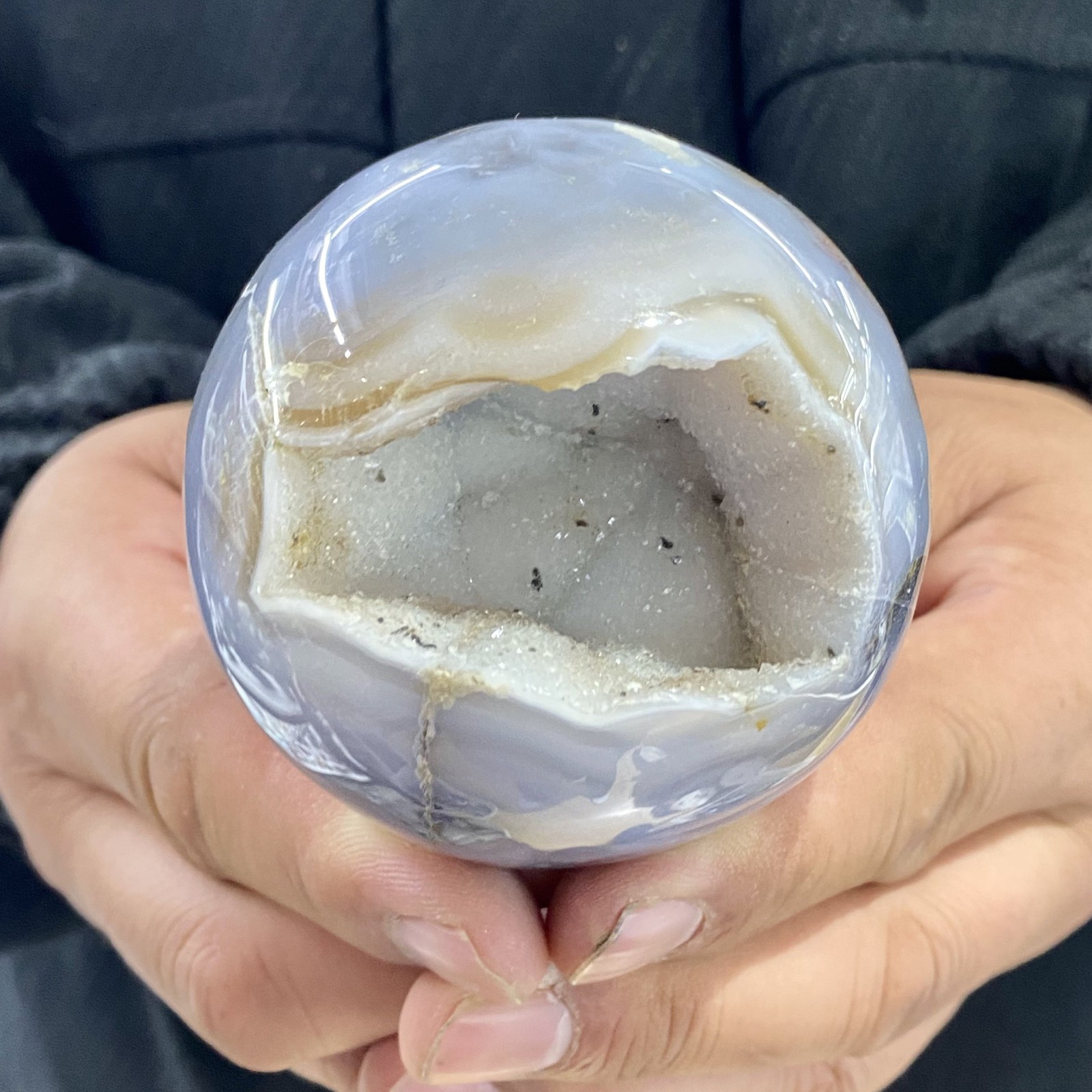 1.29LB Natural agate crystal cave ball, crystal ball, energy and spiritual energ