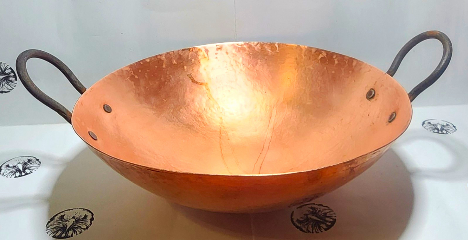 VINTAGE Hammered Copper Bowl/Pan w/ 2 Loop Handles Approx 16 in Diameter