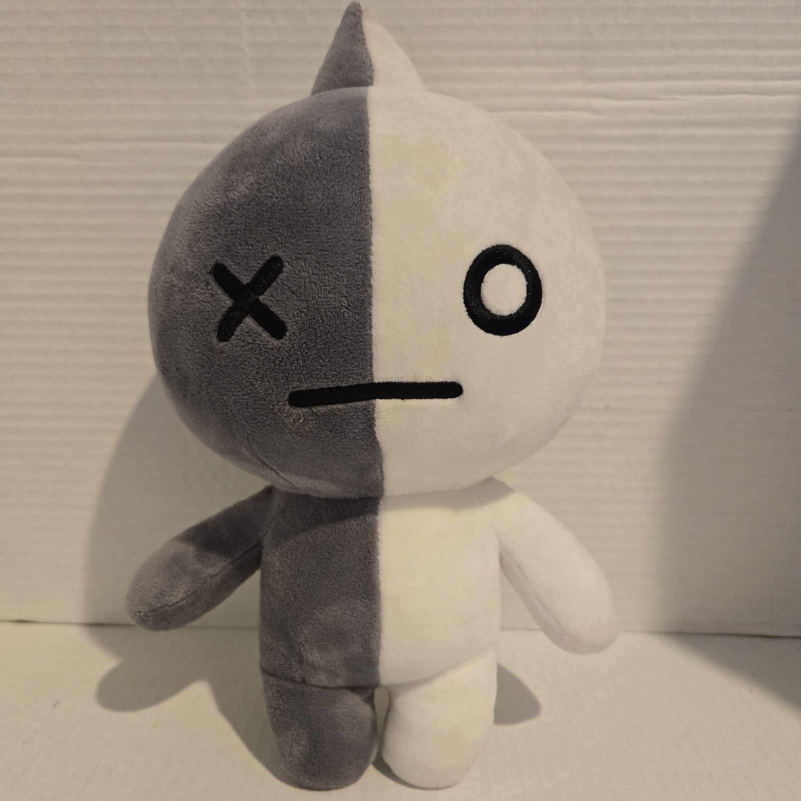 BTS: BT21 Space Robot VAN Plush Doll, The Protector Of BT21 (Standing Pose) 12\