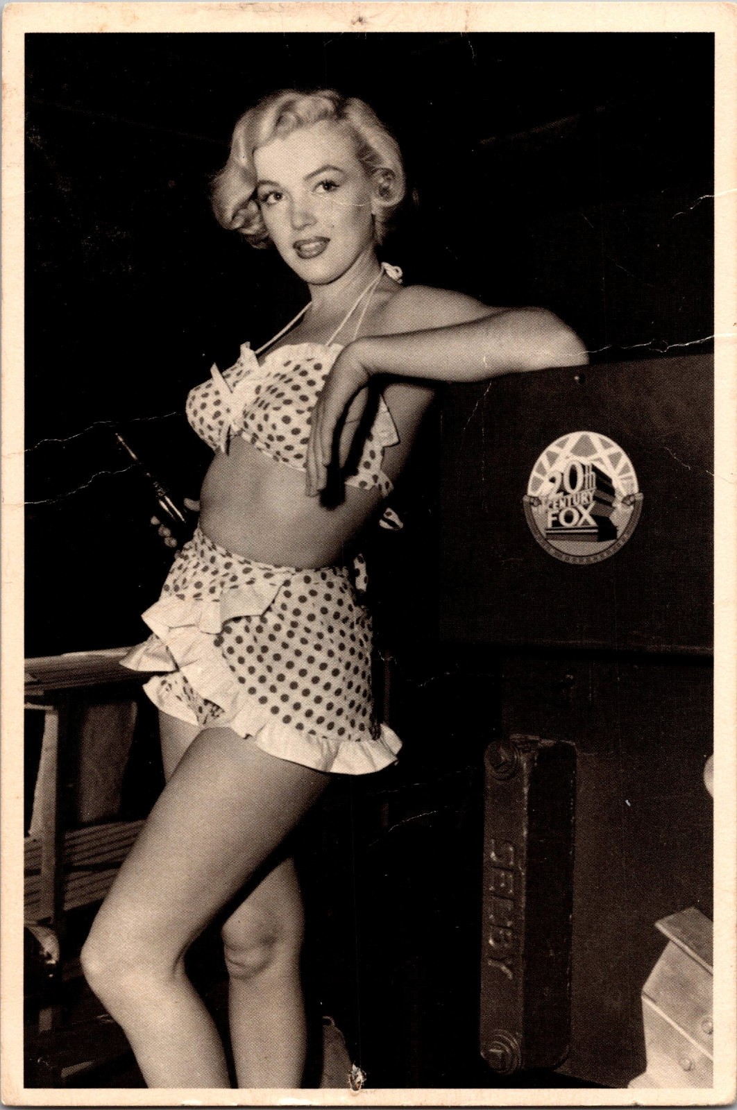 [69iOS1] Postcard Marilyn Monroe 1951, Love Nest Polka Dot Swimsuit