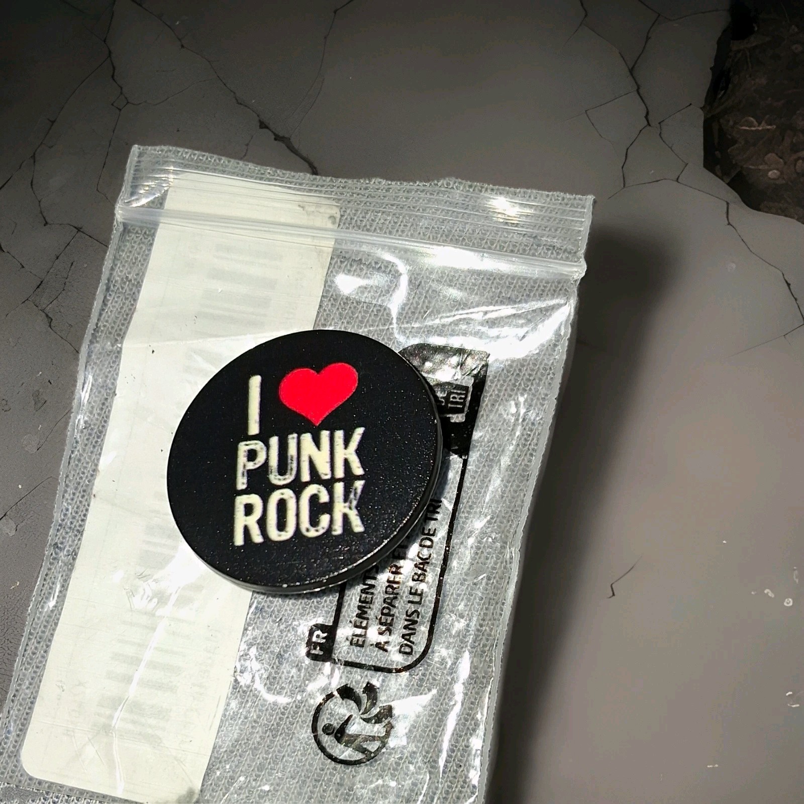 I Love / I Heart Punk Rock Round Pinback Button (I LOVE PUNK ROCK)