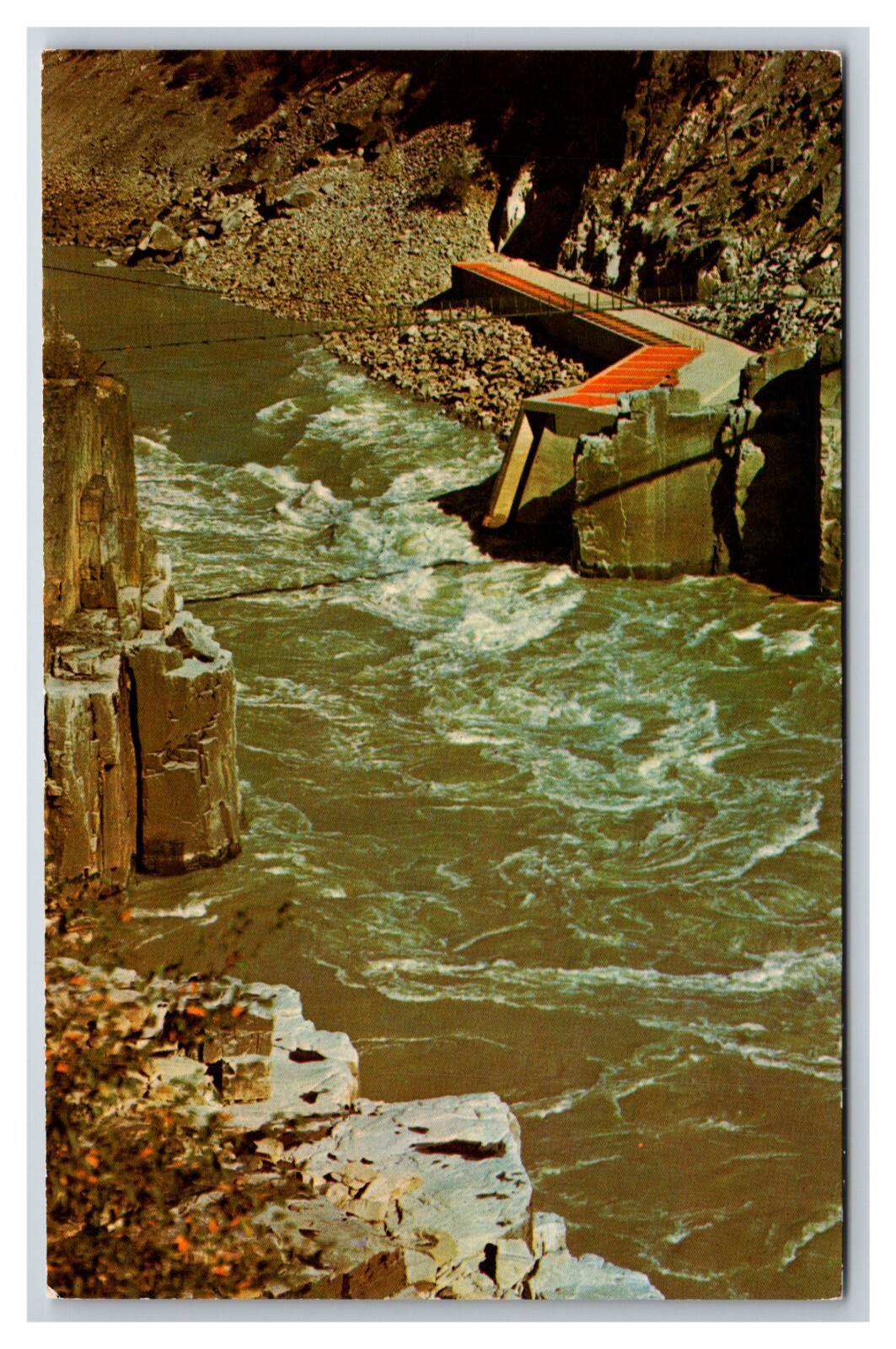 Hells Gate Fishery Fraser Canyon British Columbia BC UNP Chrome Postcard C21