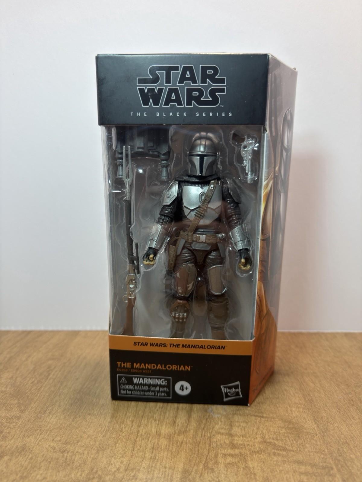 BIN Hasbro Star Wars: The Mandalorian Black Series #01 6