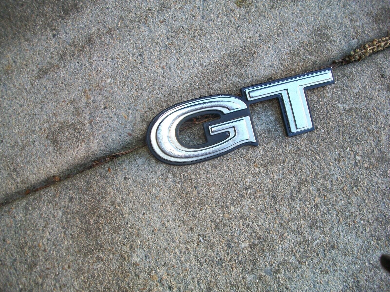 1970-1977 Vega GT Almost NOS Condition Fender GT Emblem GM # 9865874