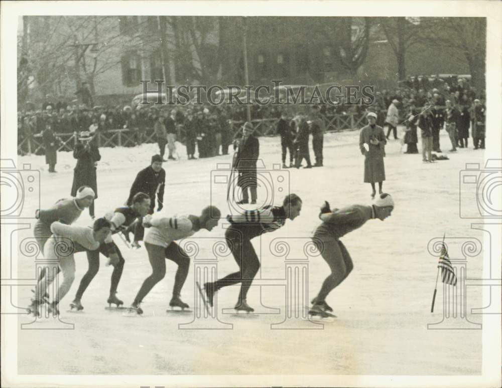 1936 Press Photo Allan Potts and Olympic skating team compete at New York meet
