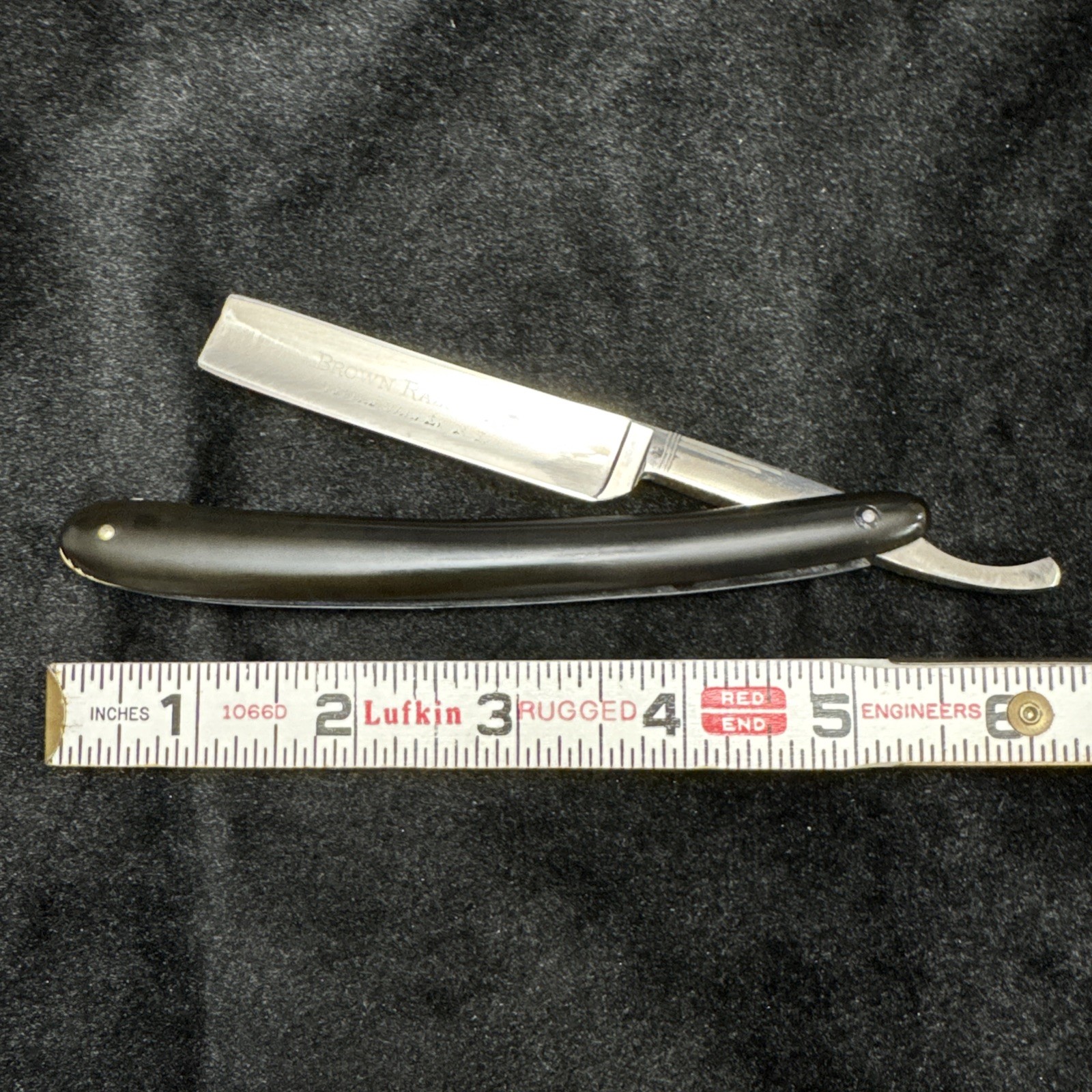 Vintage Brown Razor Co Little Valley NY 5/8 Straight Razor Black Scales USA