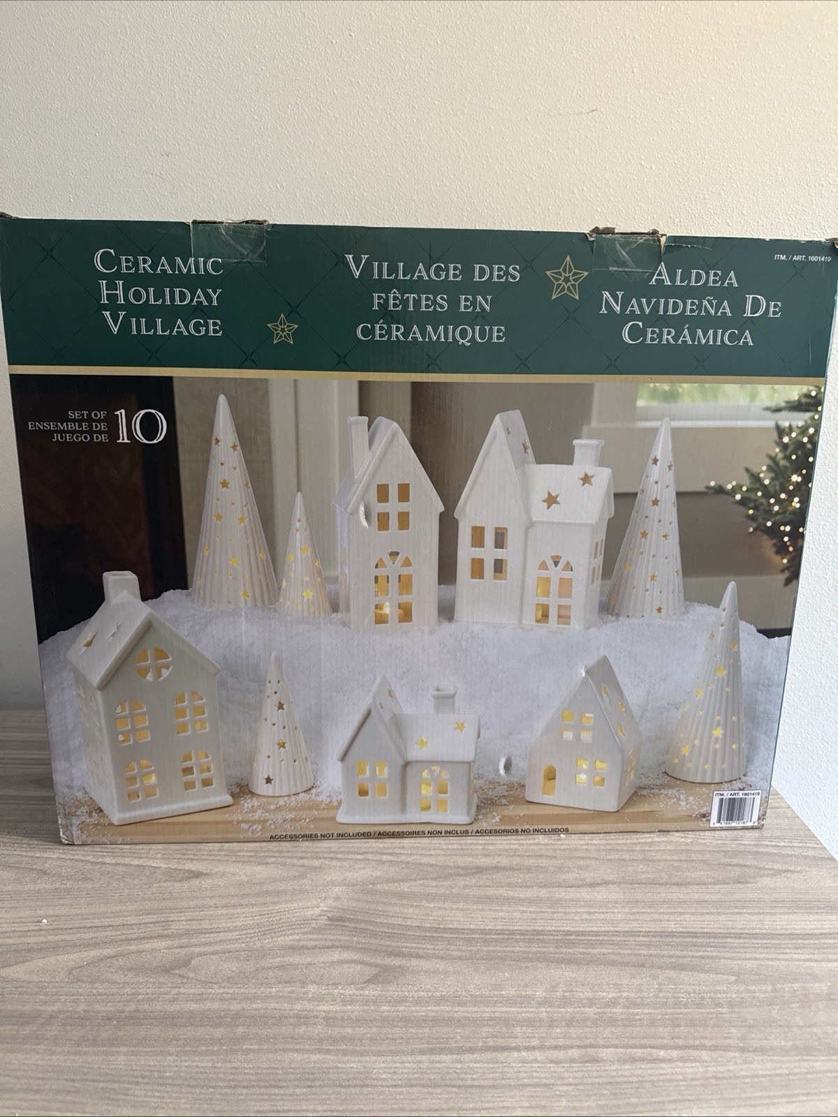 Ceramic Holiday Village 10 Piece Set New Open Box Costco ITM./ART. 1601419