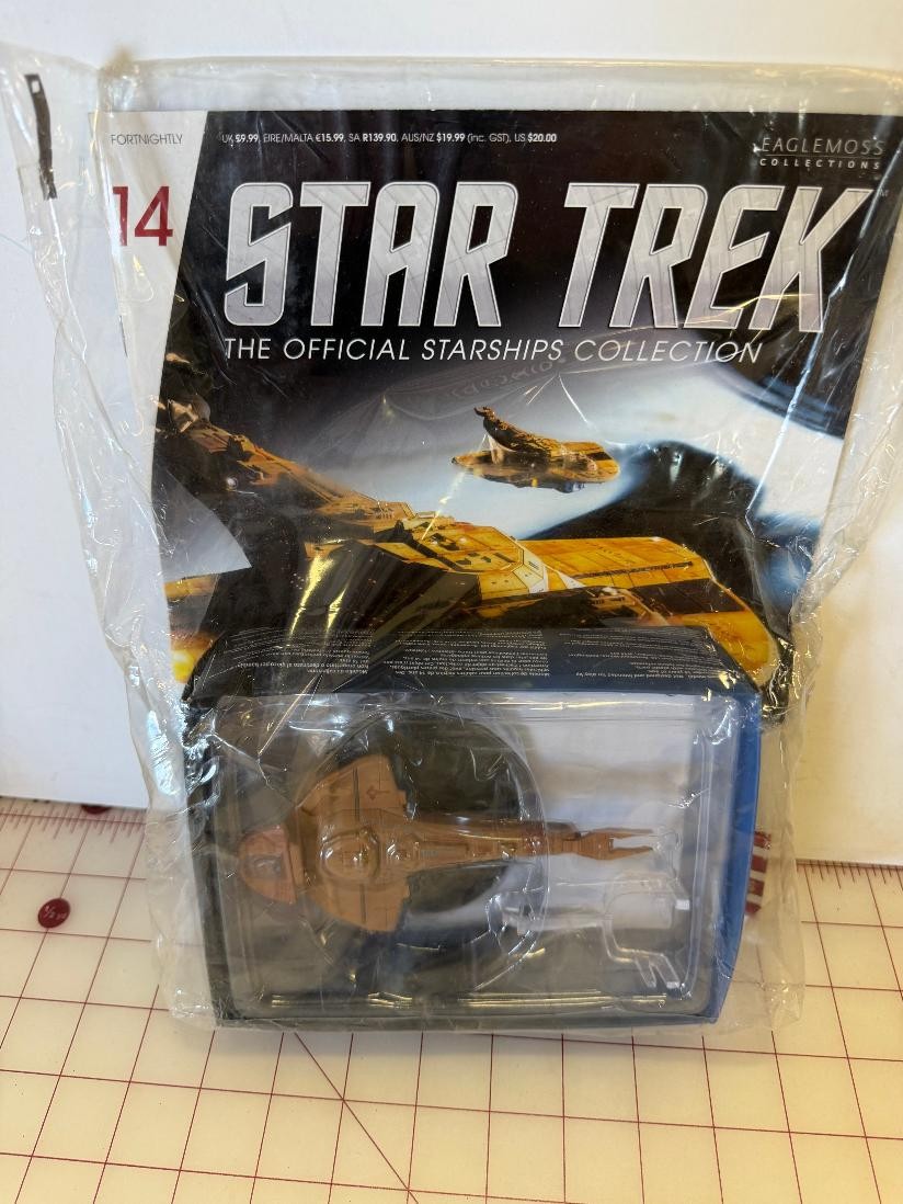 Eaglemoss Star Trek Cardassian Galor Class Ship #14 Starship