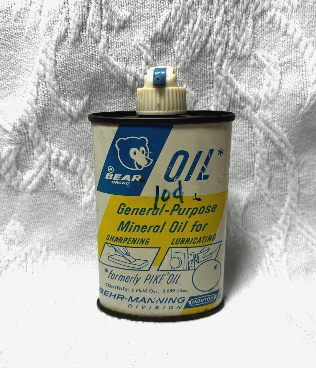 1964 VINTAGE BEAR BRAND (PIKE OIL) TROY N.Y. GENERAL PURPOSE MINERAL OIL CAN