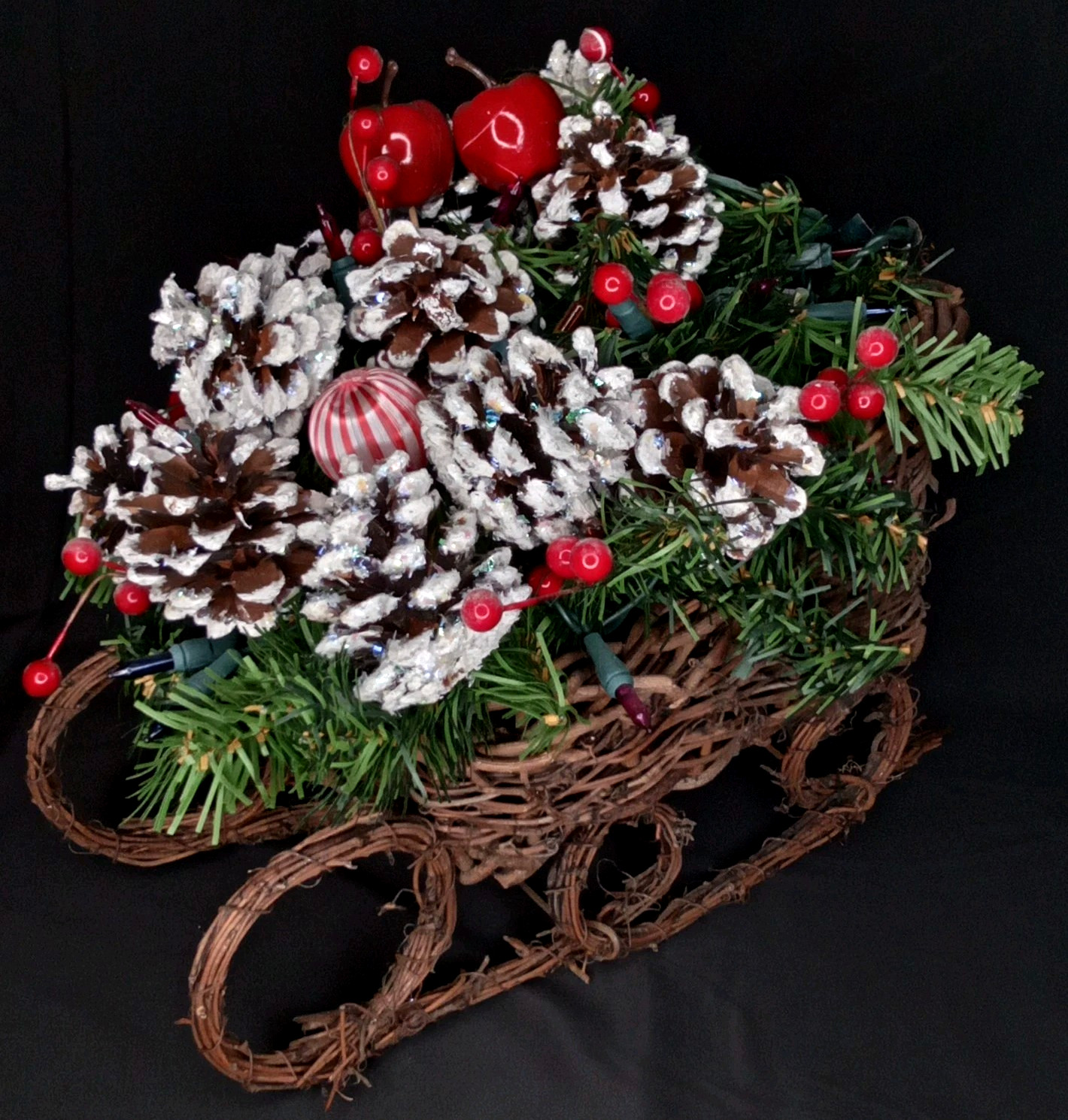 Vintage 1990s Nearly Natural Lighted Christmas Sleigh Table Decoration
