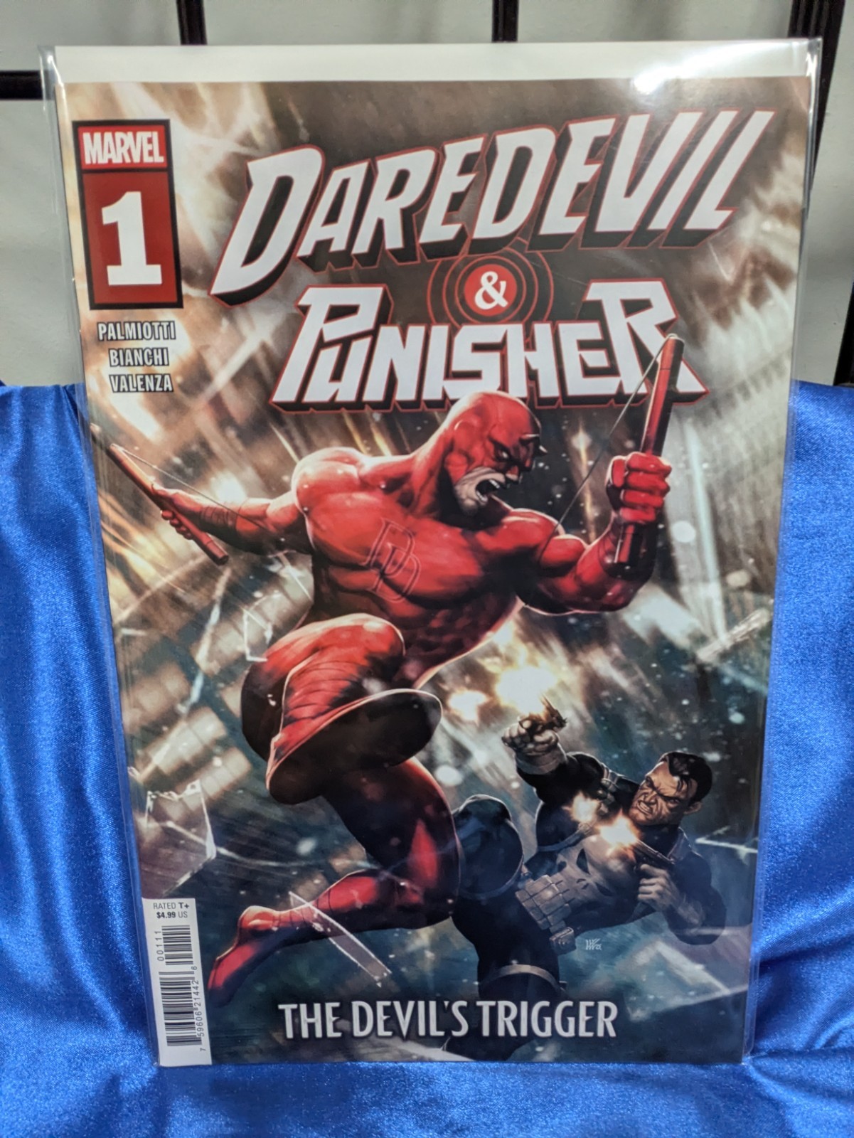 Daredevil/Punisher: The Devil\'s Trigger #1 - First Print. We Combine.