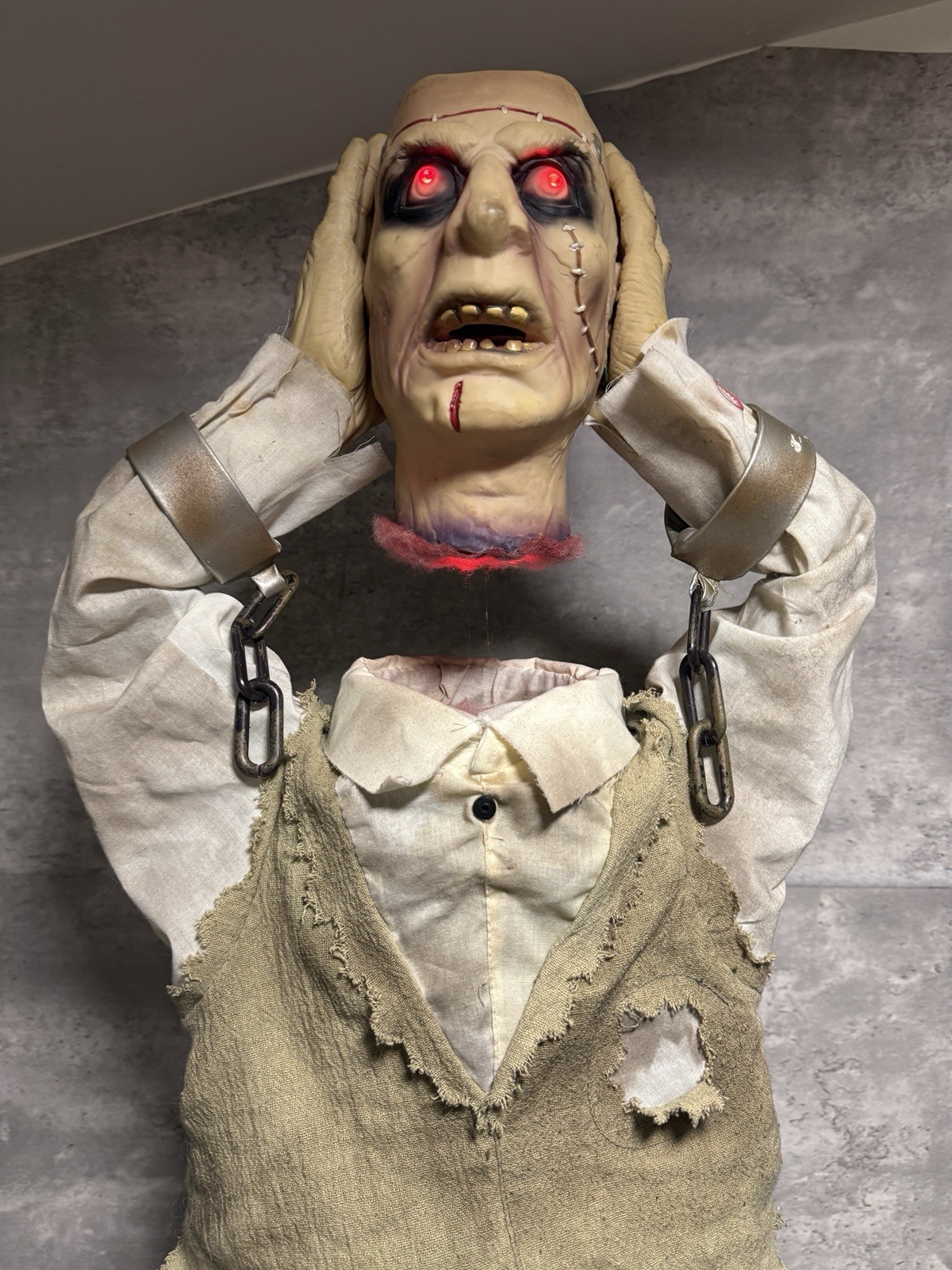 SEE VIDEO Halloween Prop 32” HEADS UP HARRY Animated Lights Zombie MAGIC POWER