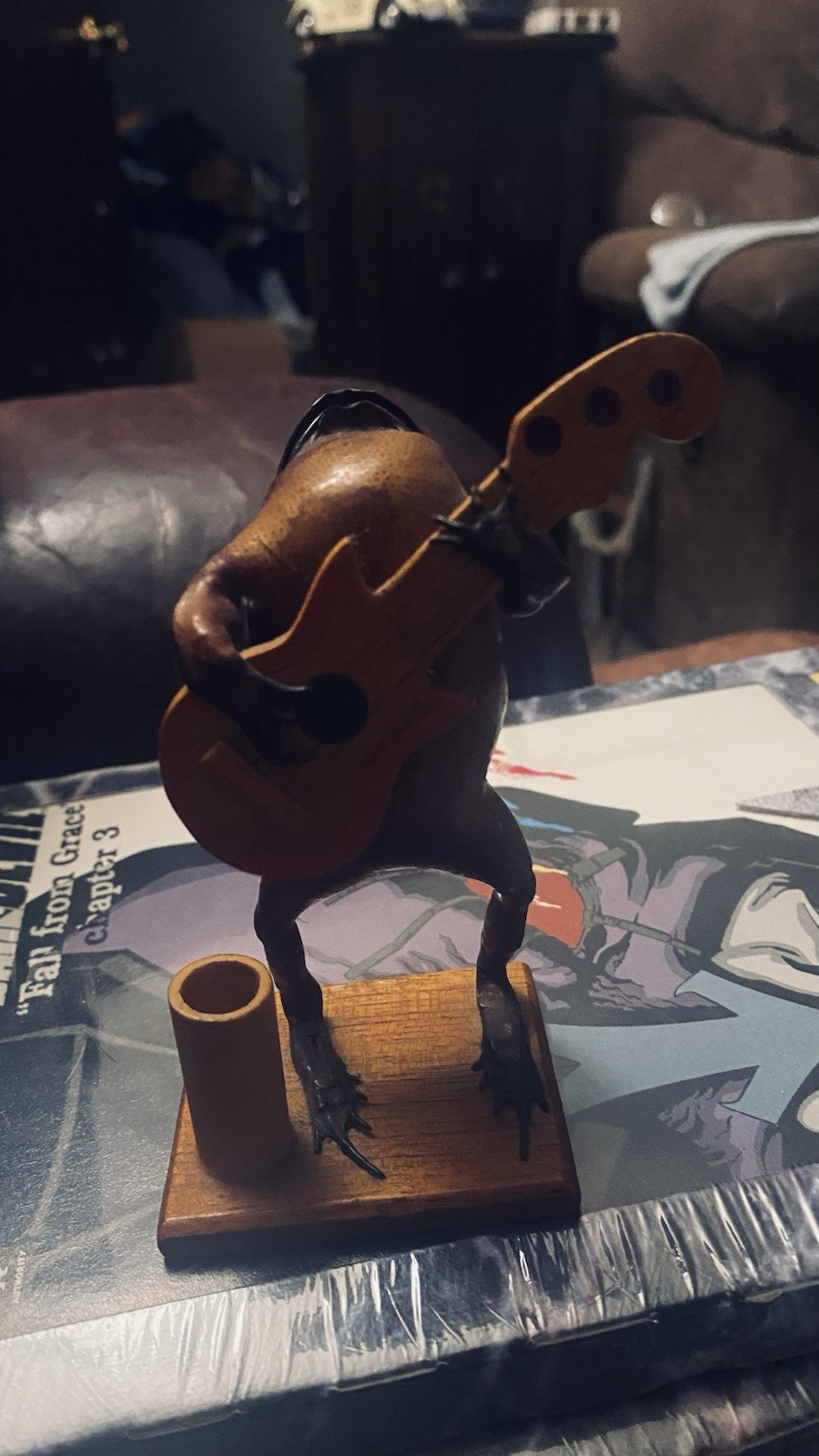 VTG MEXICAN FOLK ART TAXIDERMY FROG MUSICIAN MARIACHI GUITARIST GUITAR PLAYER