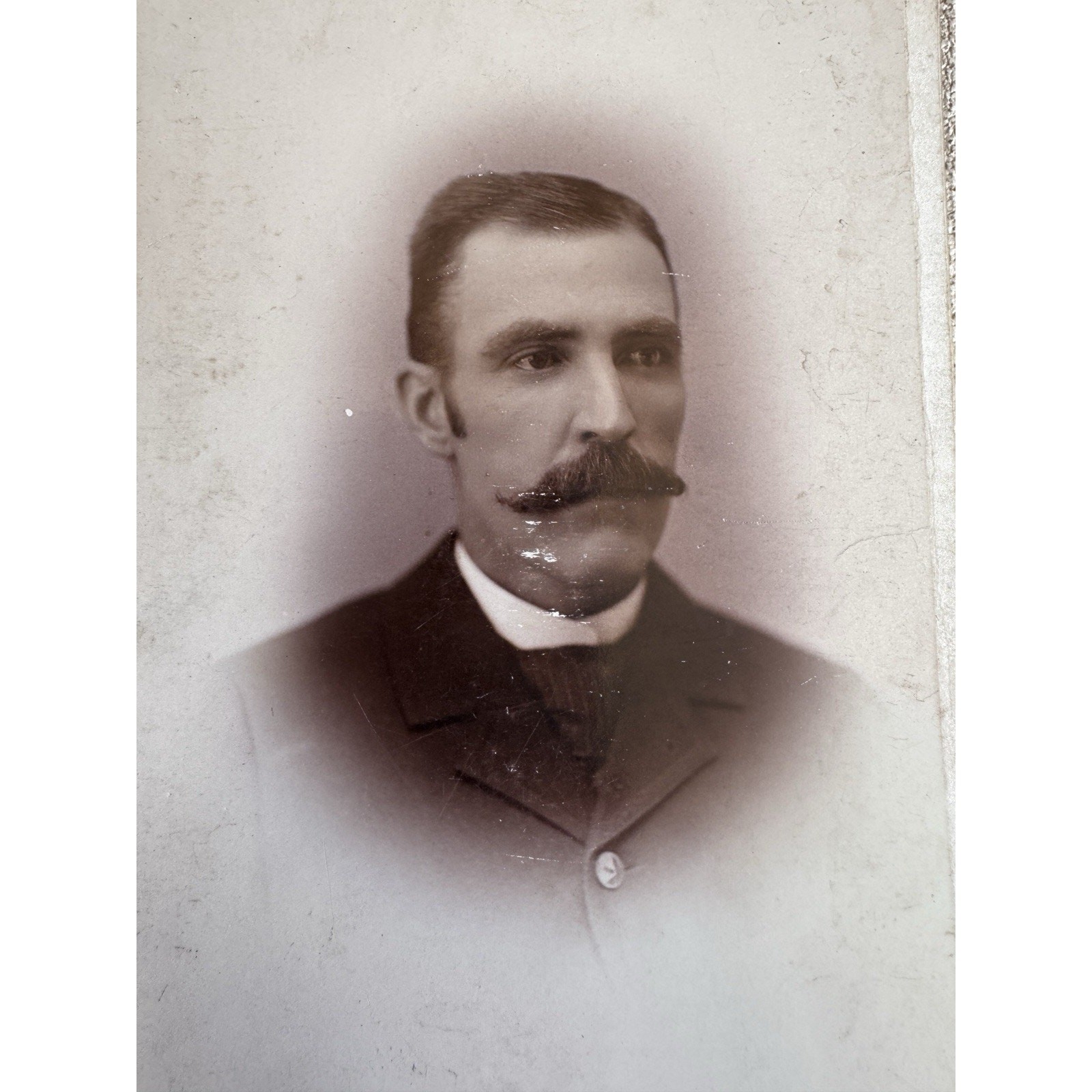 Atq Photo Cabinet Card Early 1900s Mustachios Man Vignette Sepia Houser’s Studio
