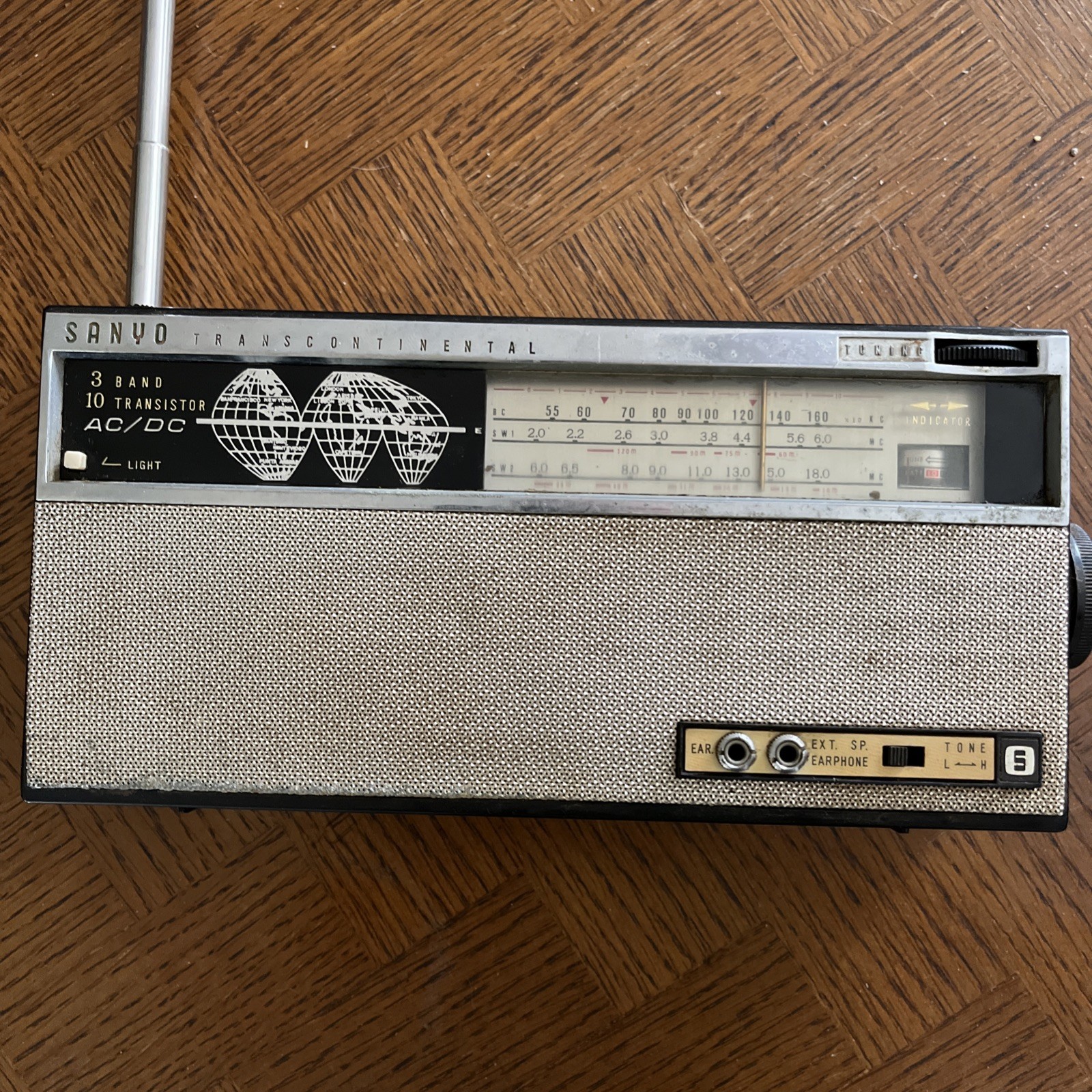 Sanyo 10S-P10N 3 Band AM/SW 10 Transistor Radio Transcontinental Vintage Japan