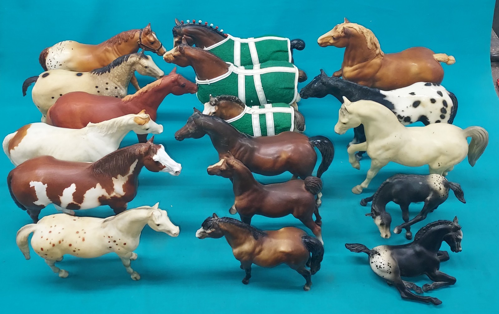 Breyer Horses Lot of 17 Horses And Ponies 