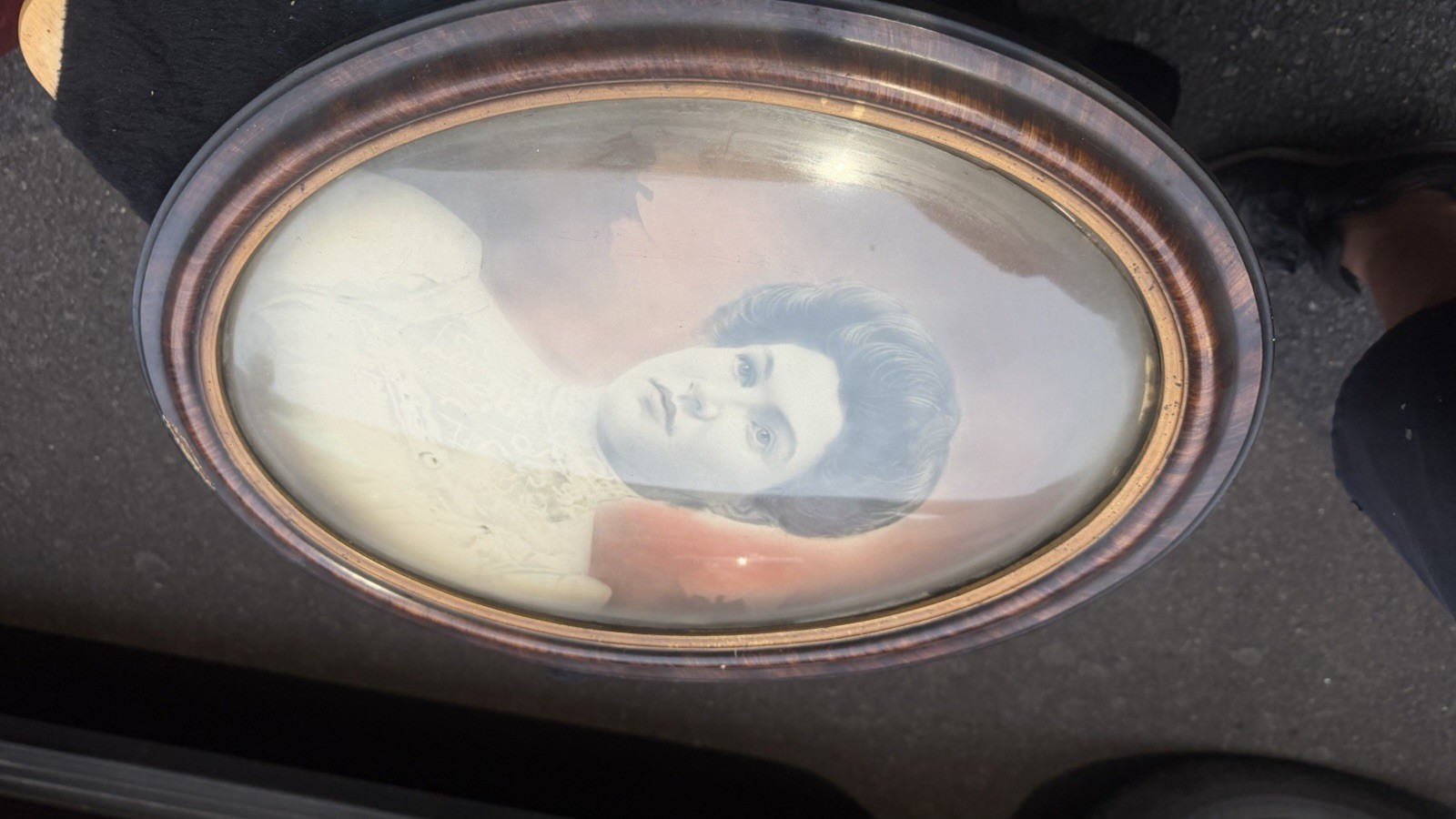Excellent Early 1900’s Hand Tinted Photo Convex Bubble Glass Original Wood Frame