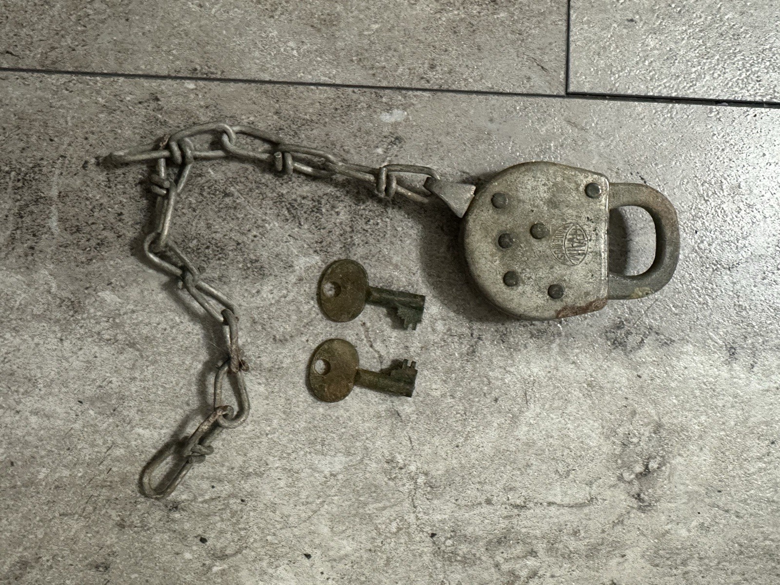 Antique E.T.  Fraim Padlock Lock & 2 Keys Vintage