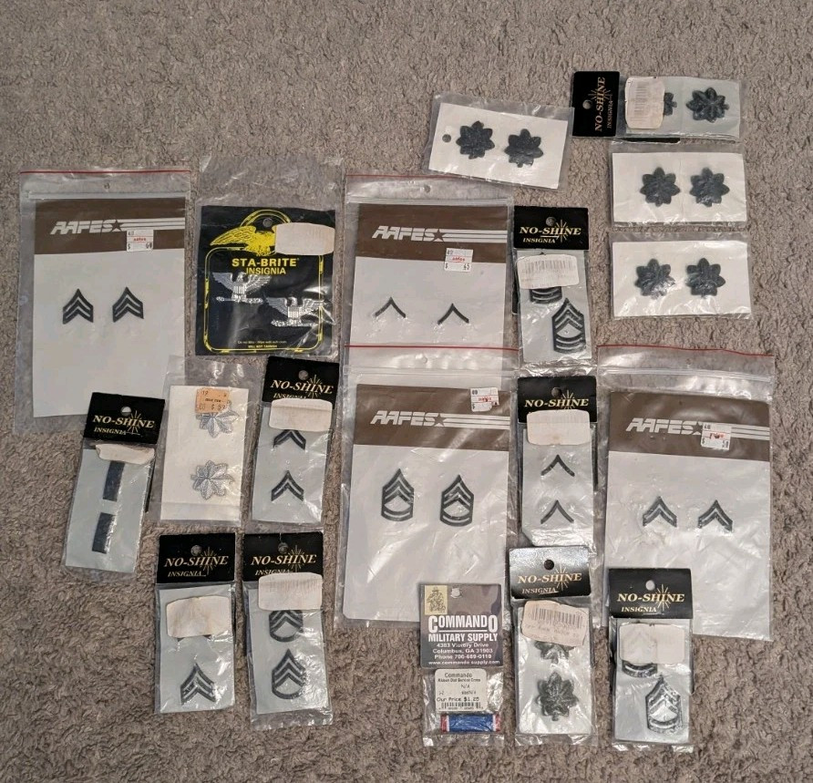 Lot of 19 No Shine Insignia USAF Military Army AAFES USAF NOS Air Force Pins