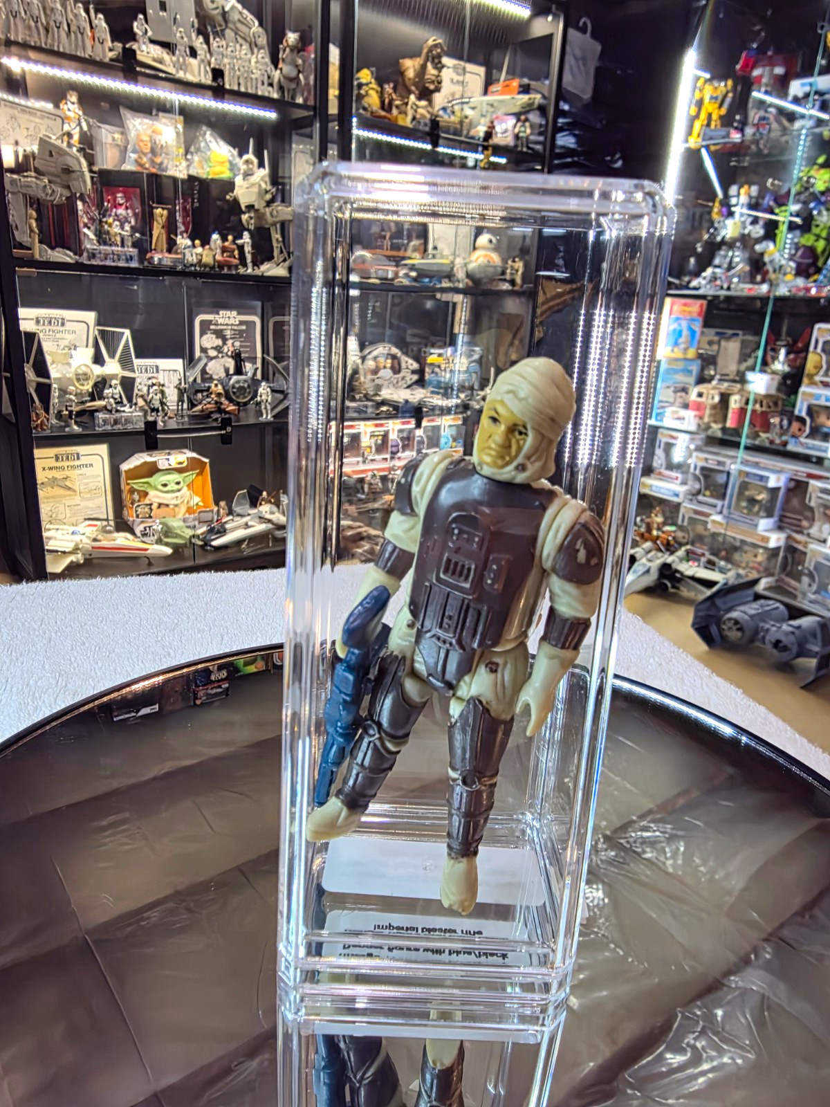 vintage 1980 Kenner Star Wars Dengar figure With Weapon