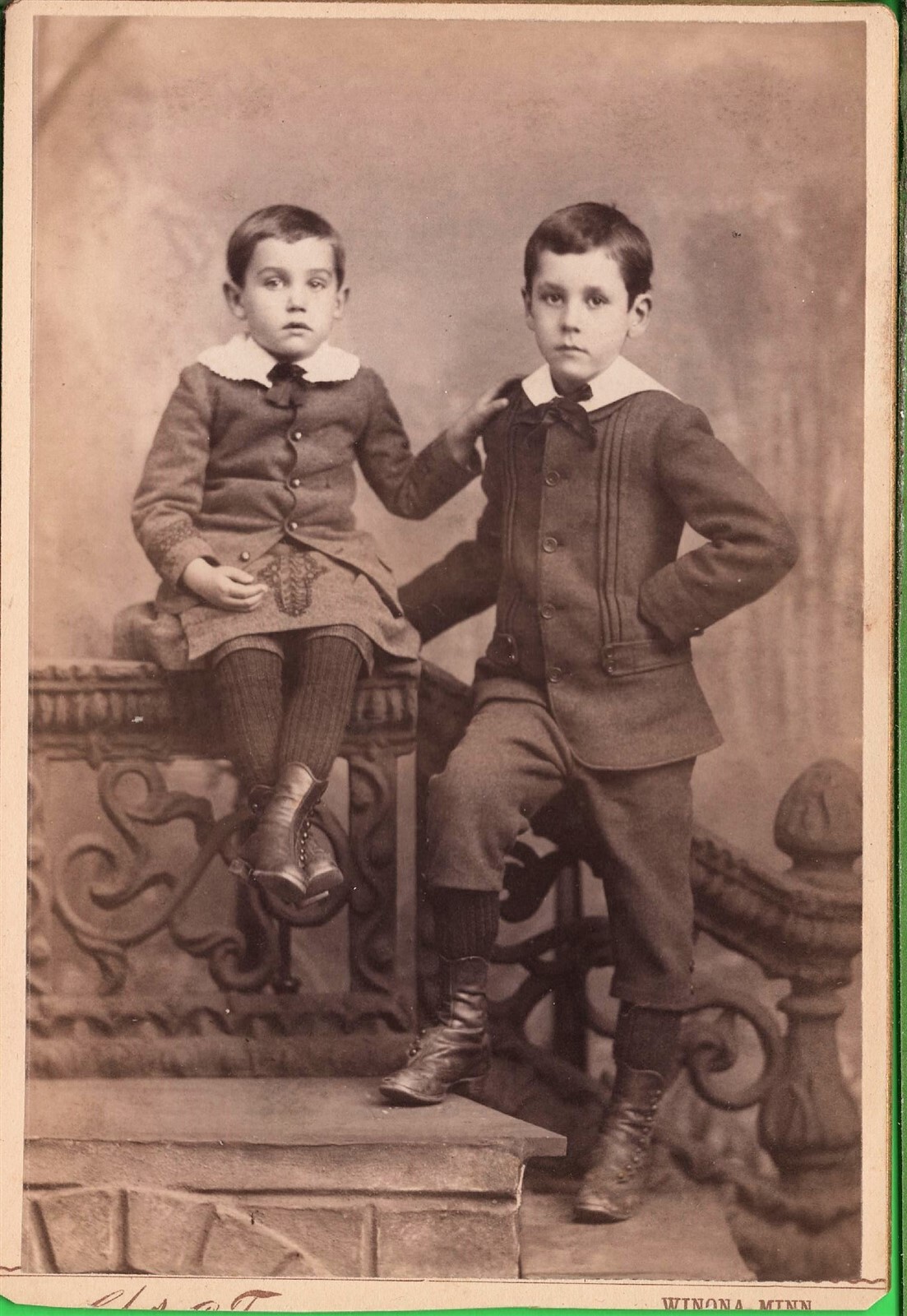 Antique Cabinet Card Photograph Studio Shot of 2 Small Boys Winona Minnesota MN 